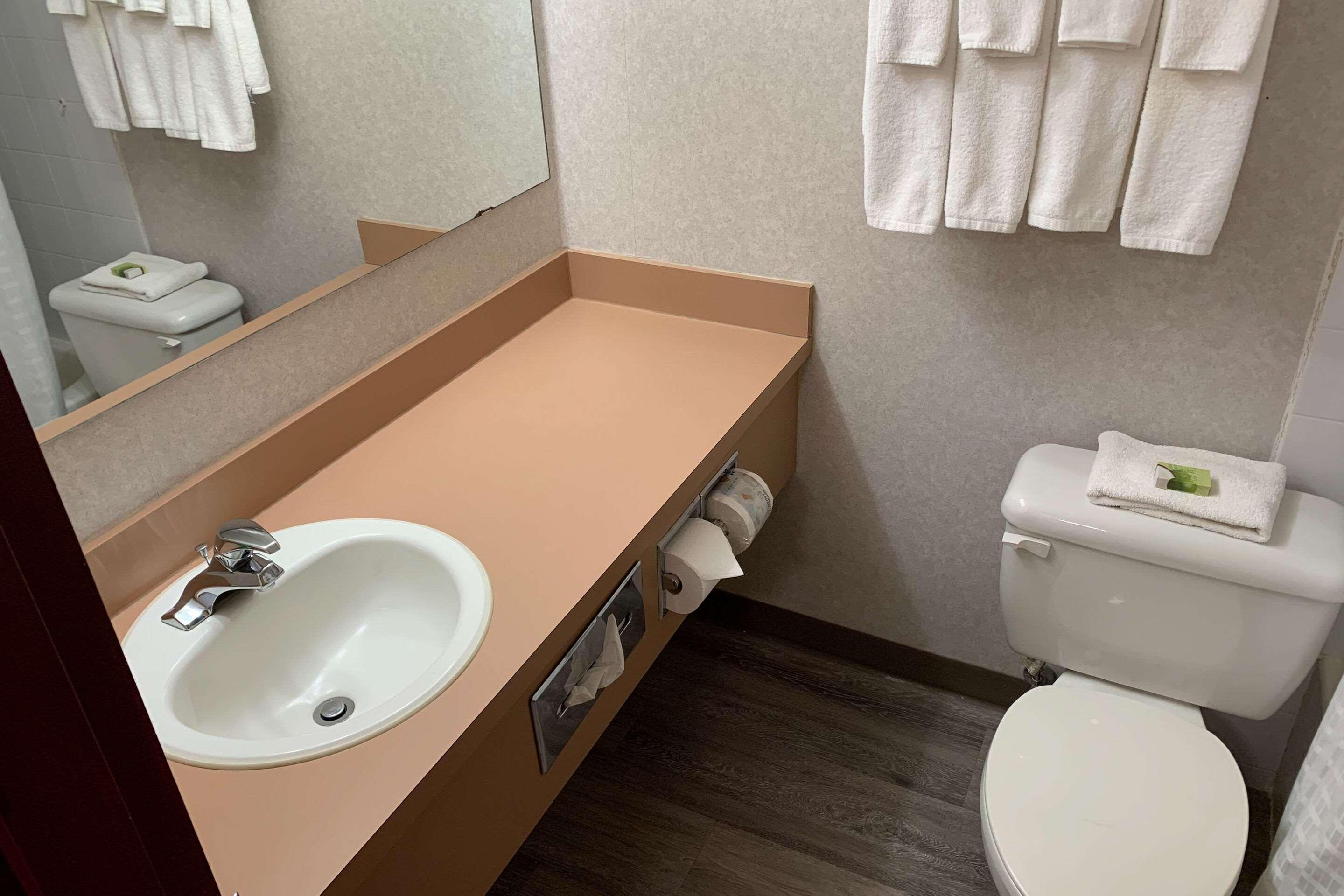 Rodeway Inn Kingston Springs Экстерьер фото